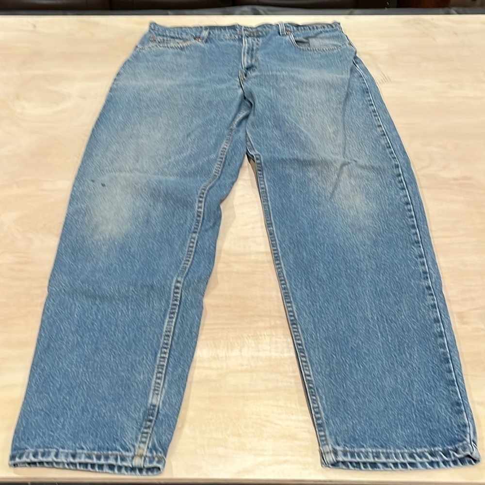 Men’s 90s vintage 550 Levi’s relaxed fit tapered leg 40 x 34